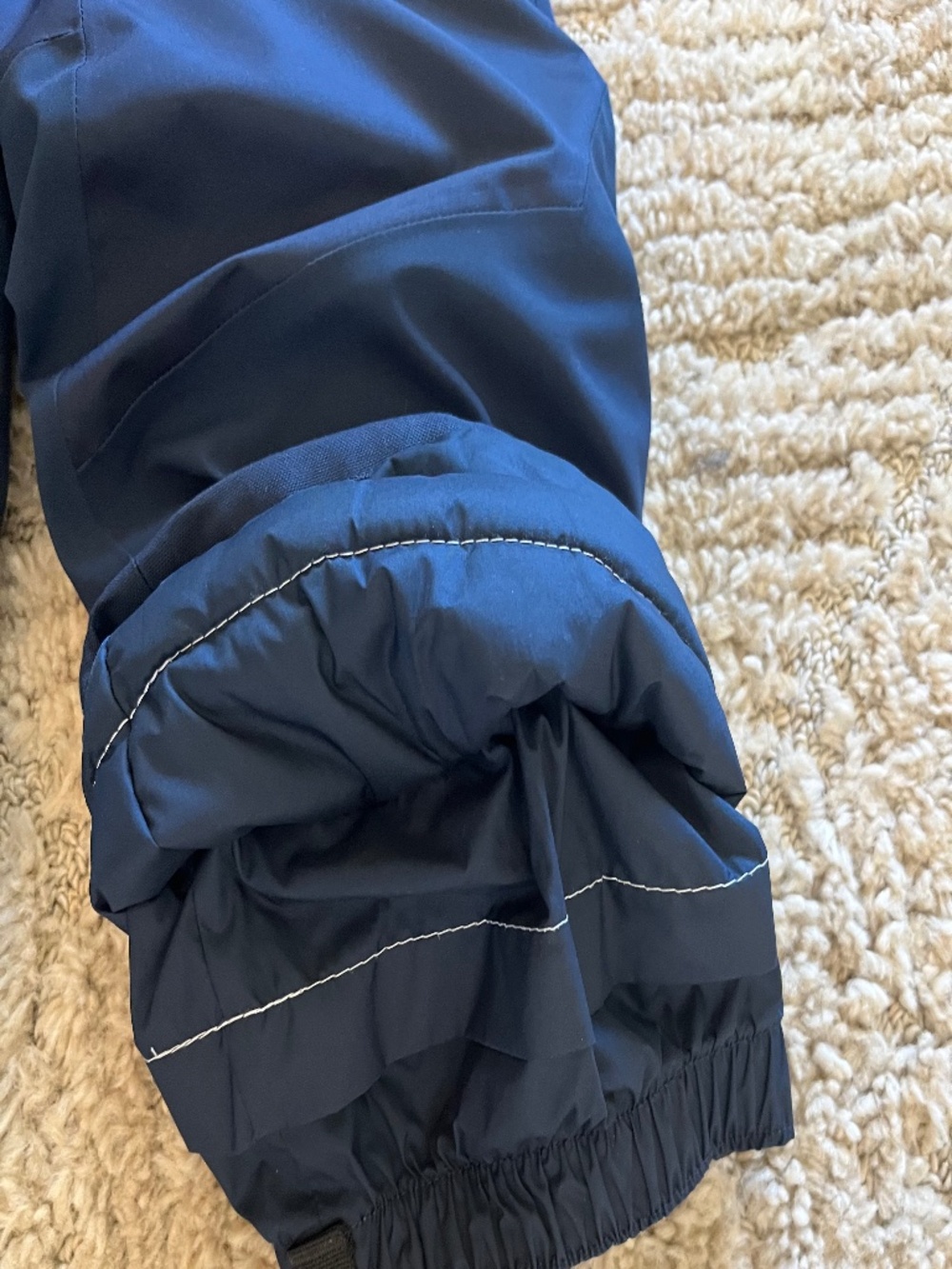 4T Patagonia snowpants - Picture 3 of 4
